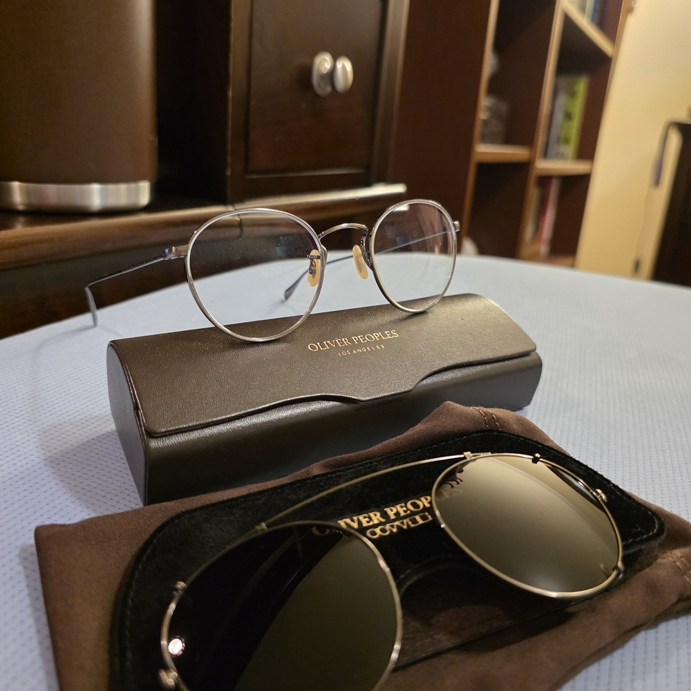 Oliver Peoples Coleridge 0OV1186 in Antique Gold (Sunglass Clip Included)